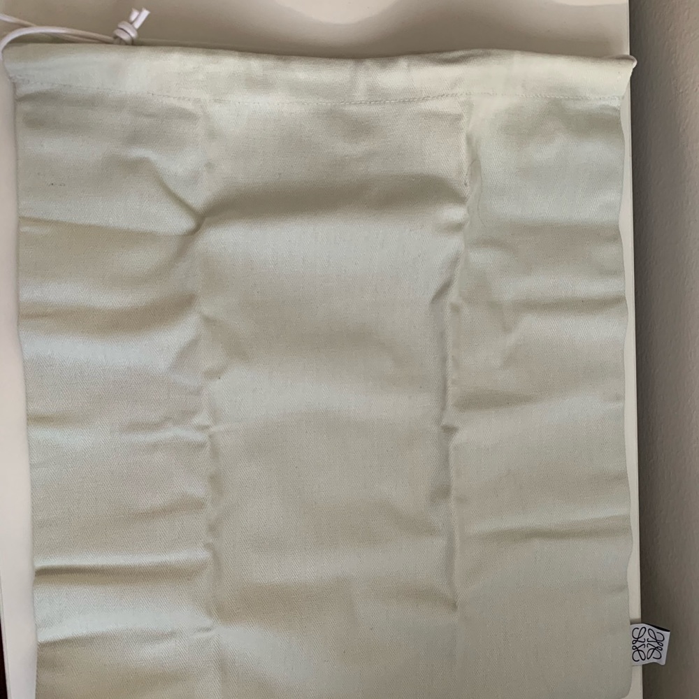 RARE Loewe Mini Gate Bag - Picture 7 of 8